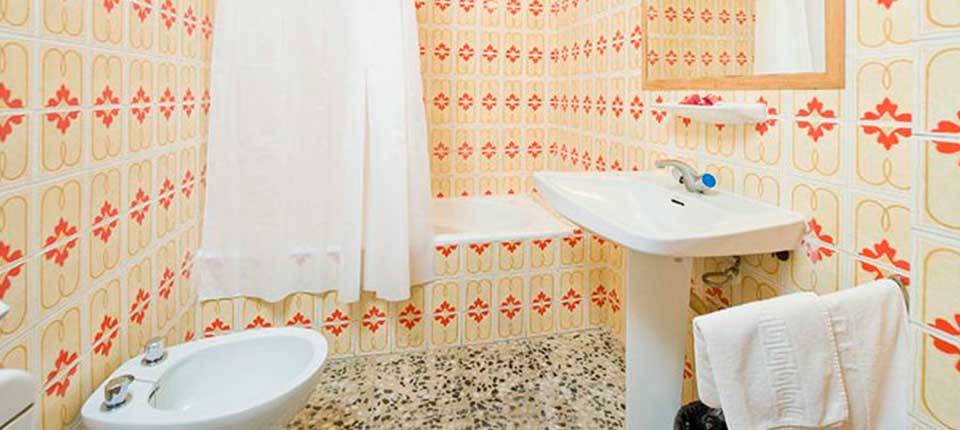 https://www.apartamentosbonsol-ibiza.com/wp-content/uploads/2016/10/4.jpg