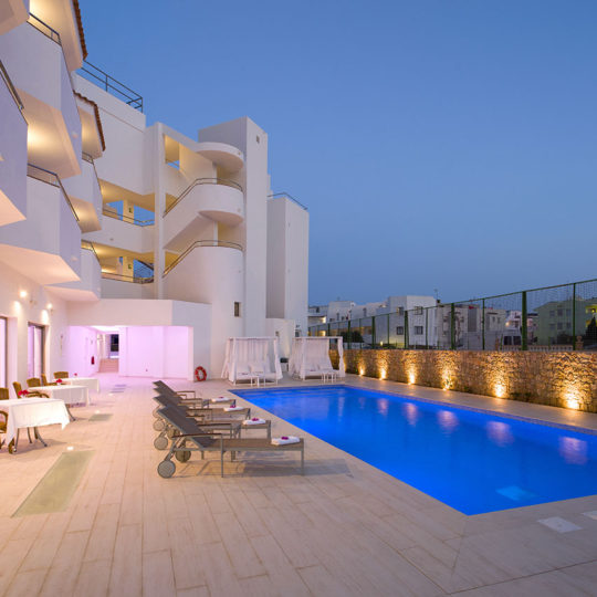 https://www.apartamentosbonsol-ibiza.com/wp-content/uploads/2018/07/05-540x540.jpg