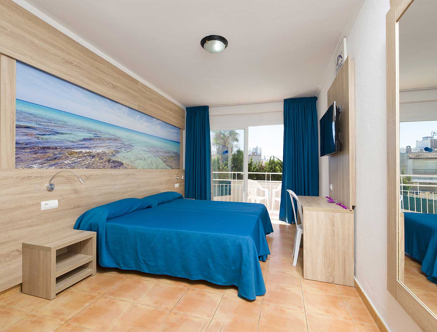 https://www.apartamentosbonsol-ibiza.com/wp-content/uploads/2020/02/doble-superior.jpg